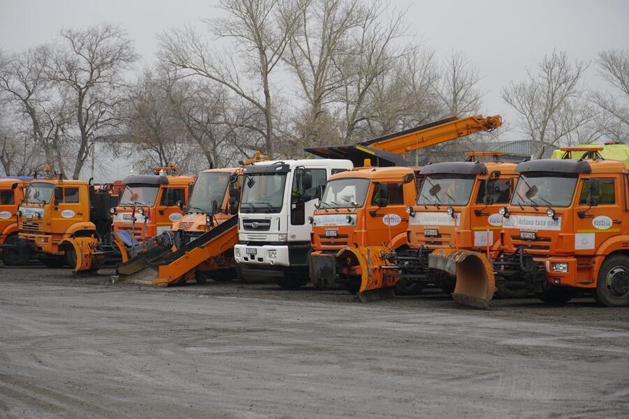 «Астана Тазалық» представило журналистам подготовку столицы к предстоящему зимнему периоду, продемонстрировав технику, цифровые решения и меры поддержки сотрудников.